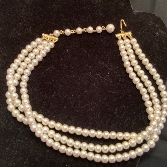 Faux Pearl 3 Strand Necklace with Goldtone Clasp and Extender - Picture 1 of 5